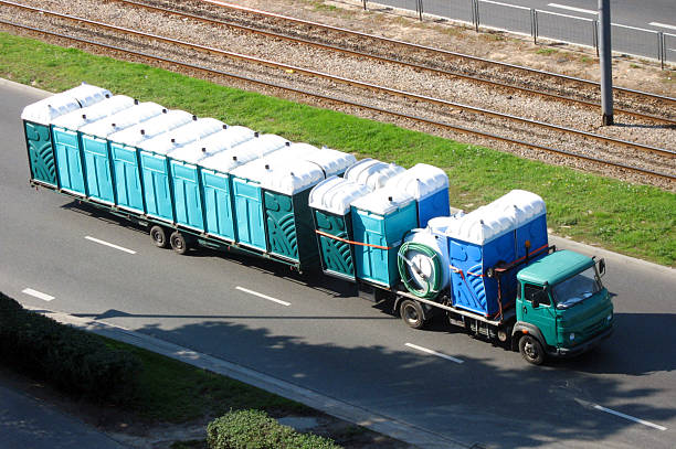 Best Porta potty delivery and setup  in Universal City, TX